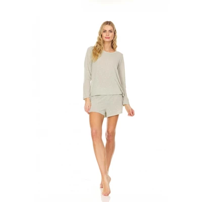 Bearpaw Women's Relaxed Fit Long Sleeve T-Shirt And Wide Waist Shorts 6 Bearpaw Women's Relaxed Fit Long Sleeve T-Shirt And Wide Waist Shorts - Image 6