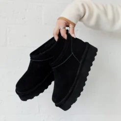 Bearpaw Women's RETRO SUPER SHORTY Boots -Run Life Style GUEST b133bff8 3de5 4415 9d82 ac95b3c51987