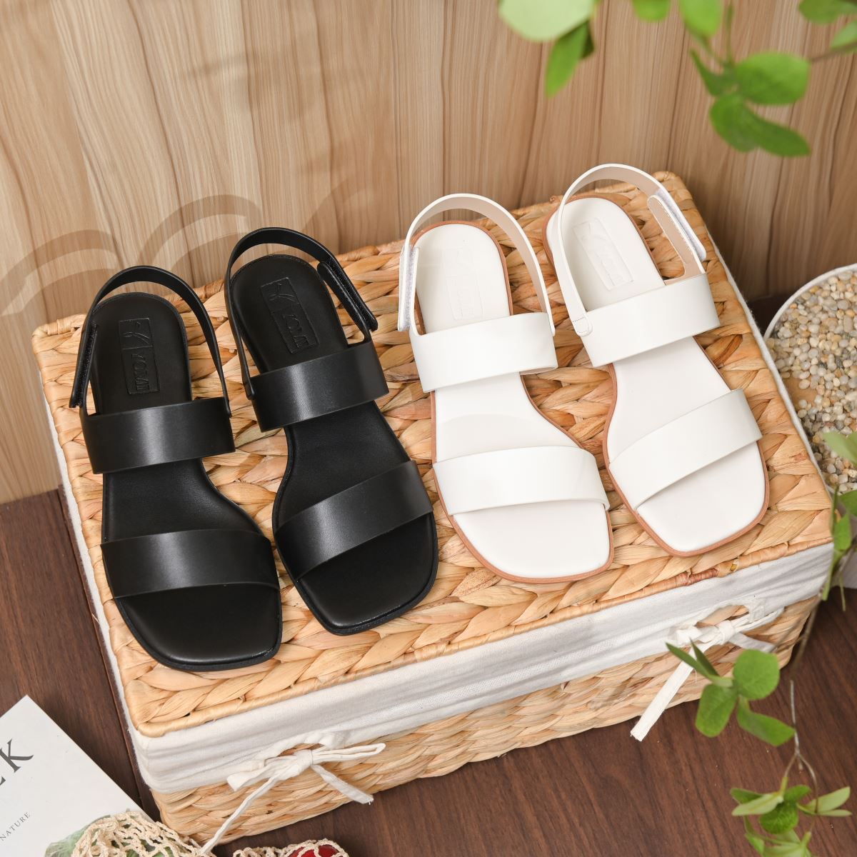 Run Life Style -Run Life Style sandal nu de 3 phan sy0700h trang den chup tren